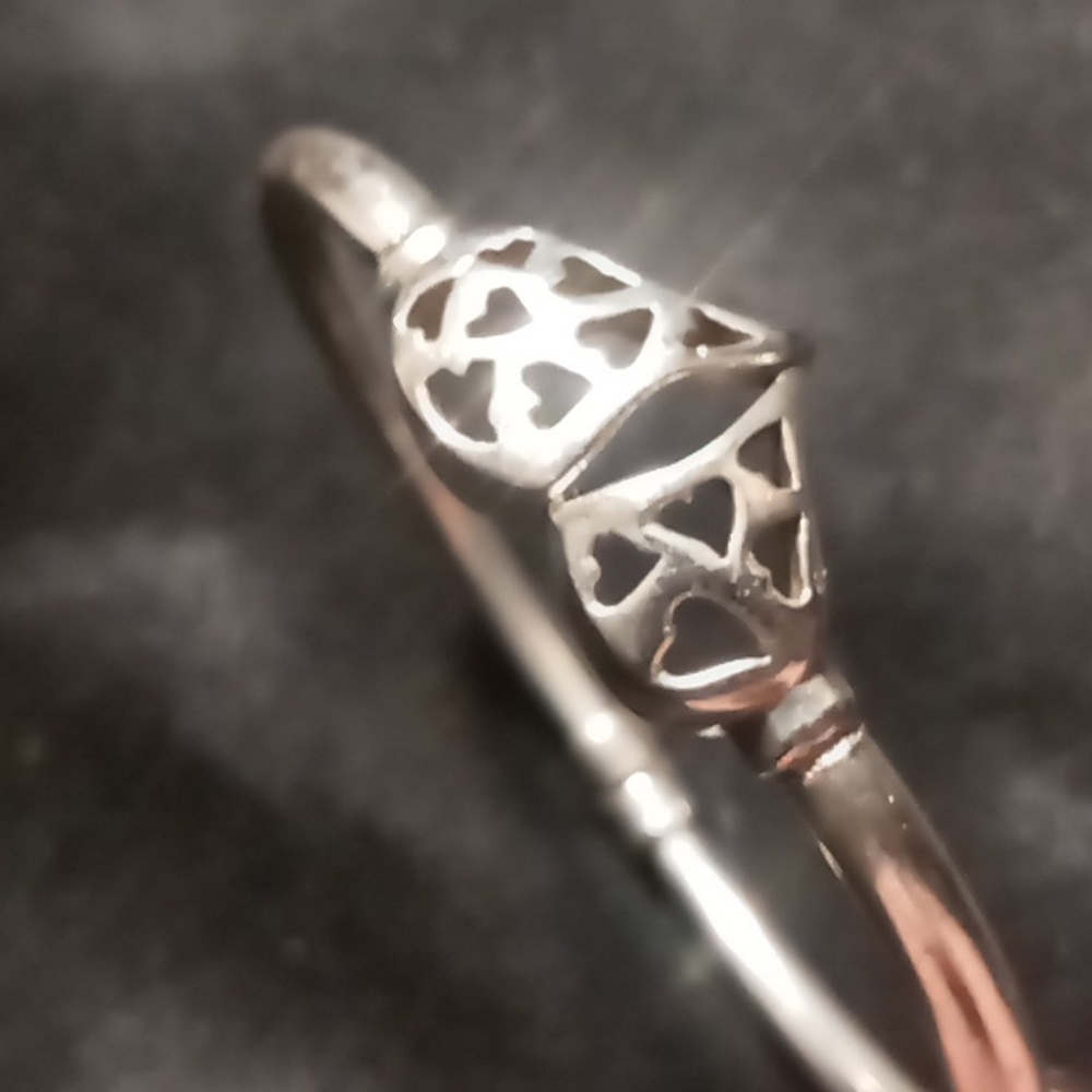 Sterling Silver 925 Vintage Heart Bracelet Spring Hinged Size 7.5